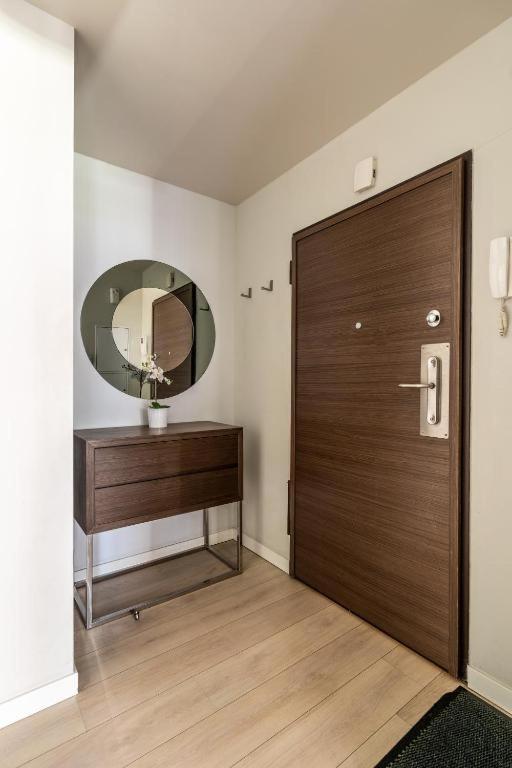 Platinum Tower - City Center - Golden Apartments Варшава Экстерьер фото