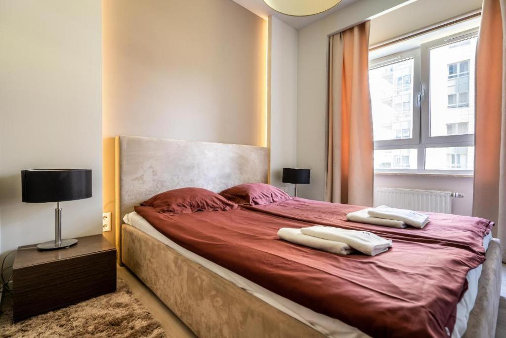 Platinum Tower - City Center - Golden Apartments Варшава Экстерьер фото